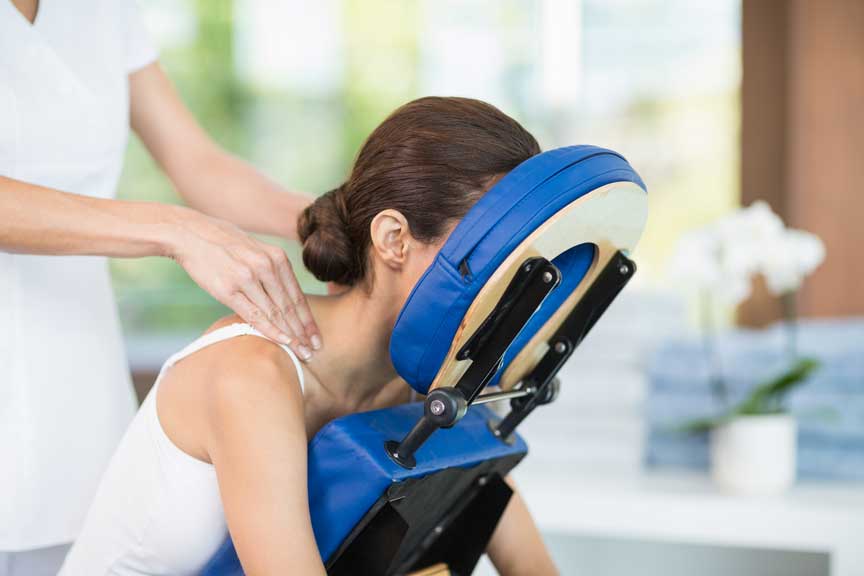 massage-therapist-working-on-patient