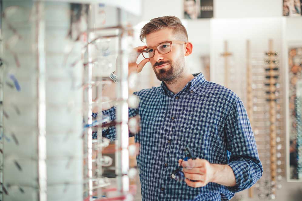 person-purchasing-eyewear
